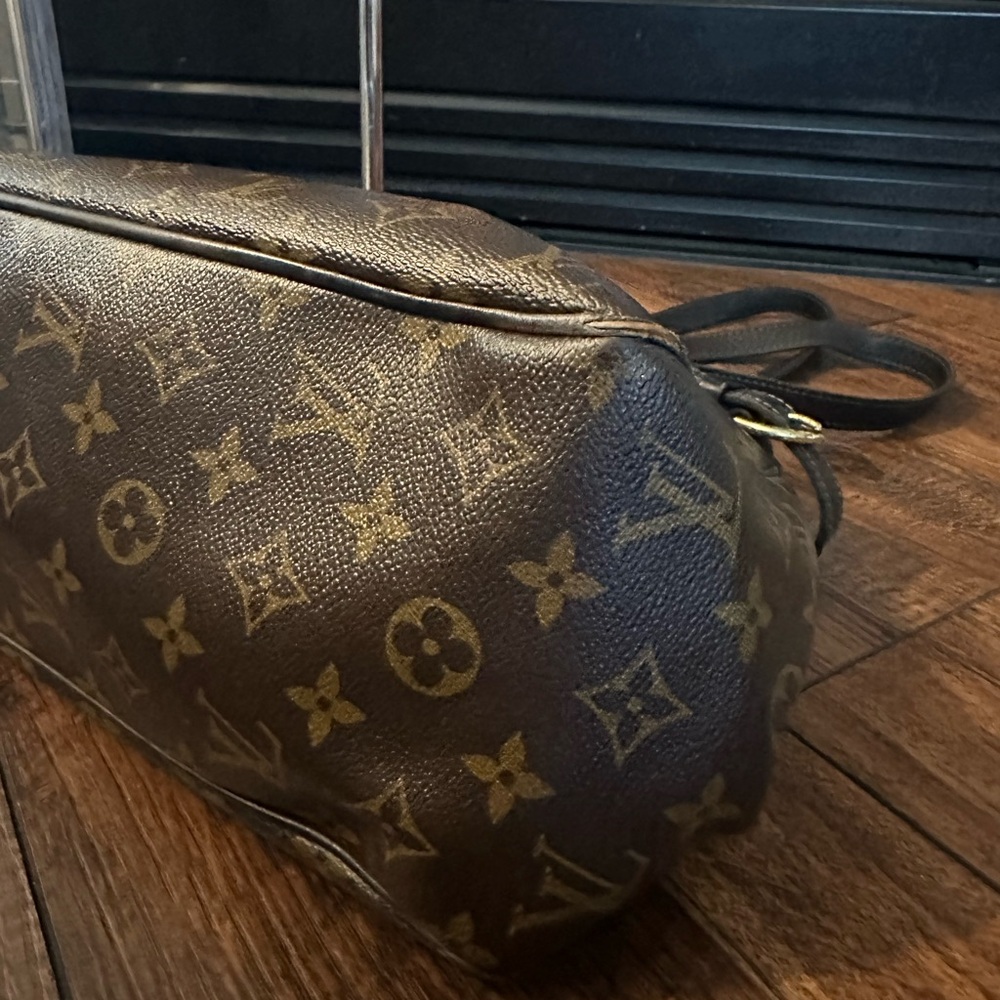 🤎 BATIGNOLLE LV Bag! 🤎 - Picture 6 of 7